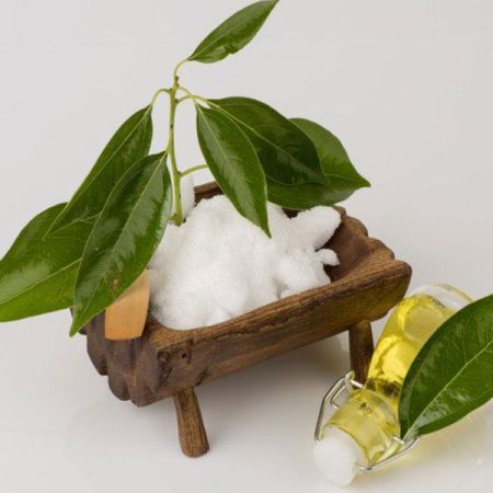 CAMPHOR OIL